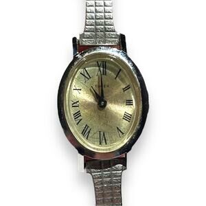 Timex Manual Wind Retro Vintage Ladies Watch